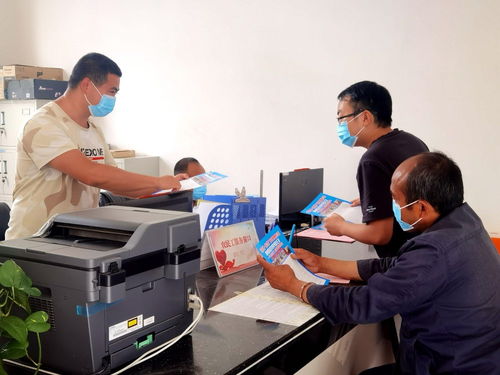 人社服务进家门 便民举措暖人心